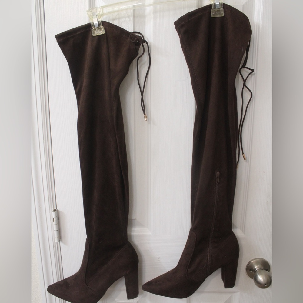 BAMBOO Size 10 Brown Over the Knee Suede Boots with tie on back - Picture 8 of 13